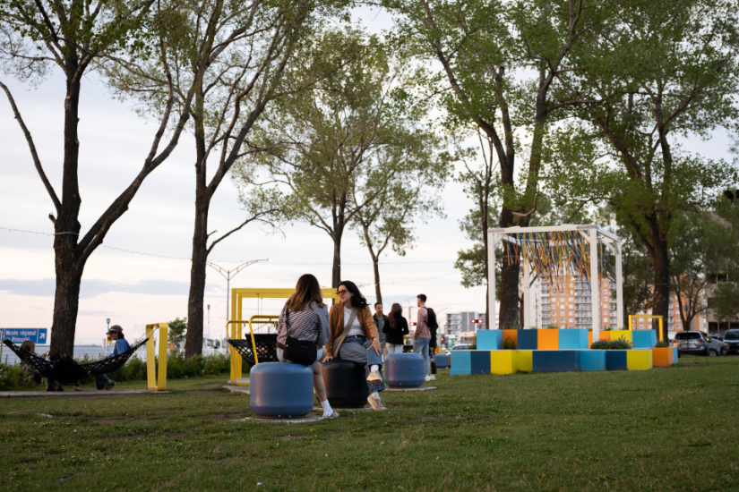 Les midis d'été au bord du fleuve